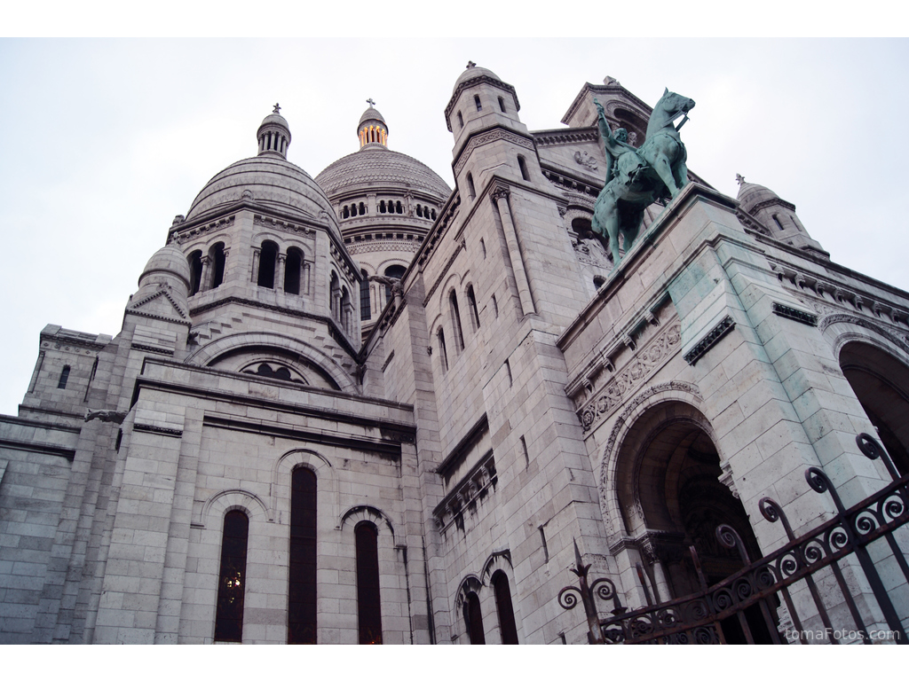 Basílica en contrapicado 