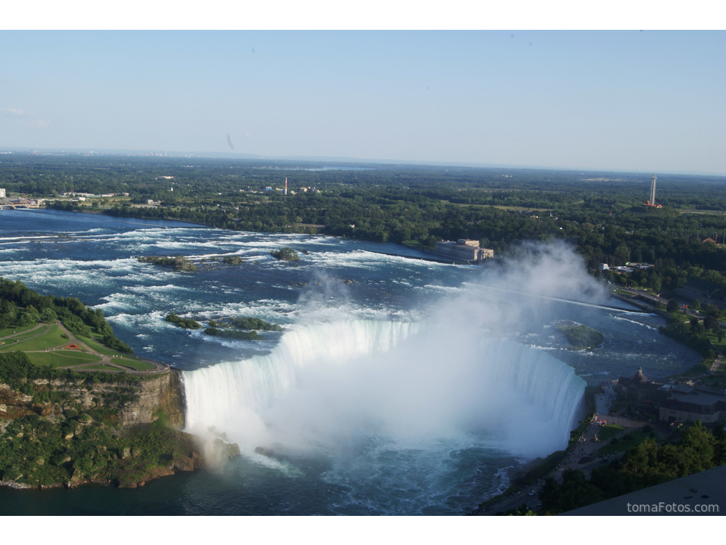 Cataratas del Niágara vistas desde la torre Skylon