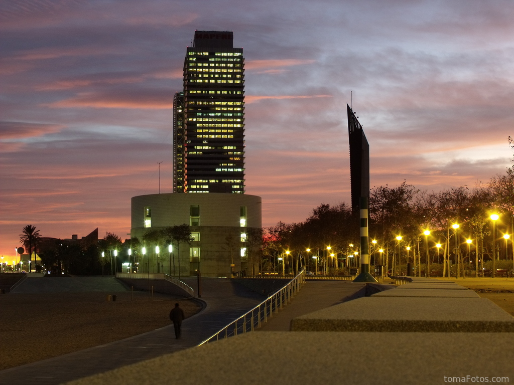 El paseo marítimo al anochecer