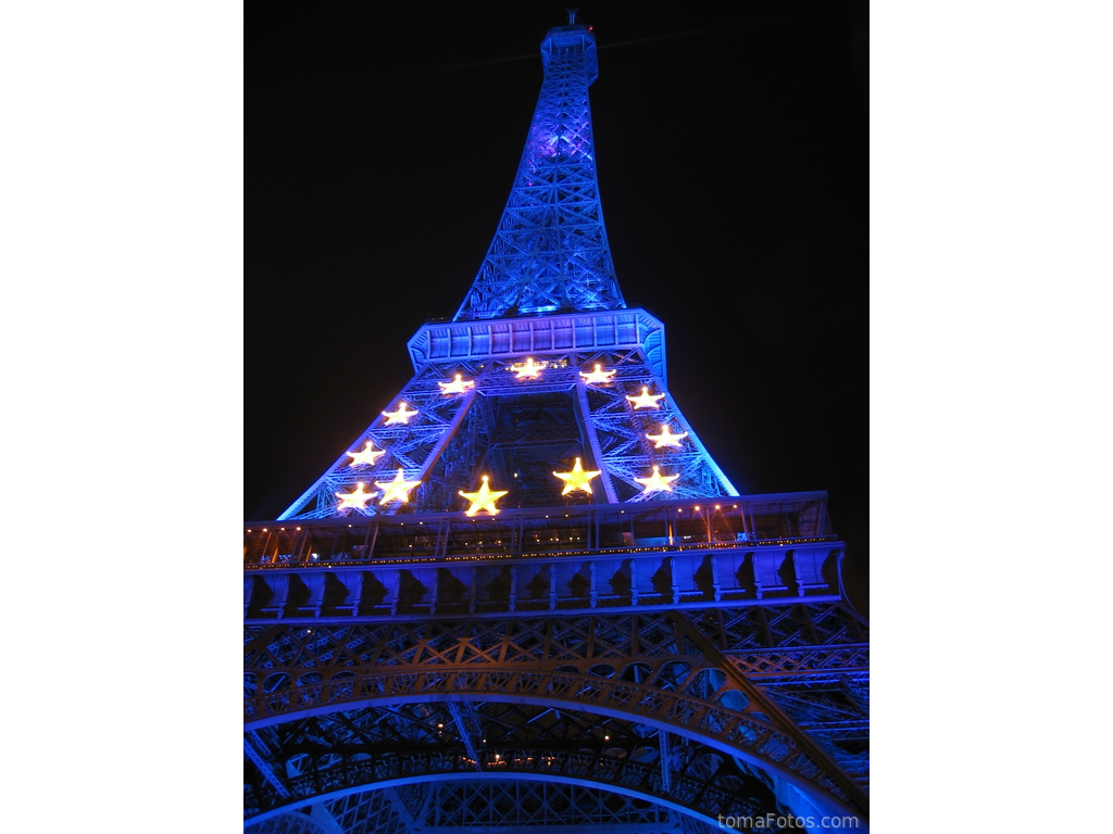 La Tour Eiffel azul Europa