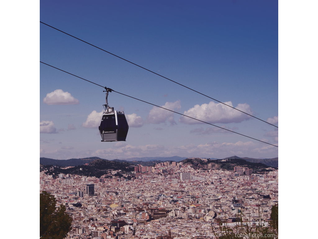 Teleférico sobre la ciudad