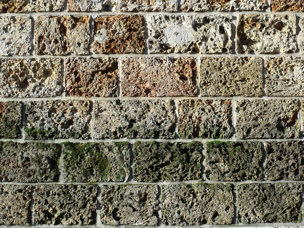 Una pared de piedra vieja